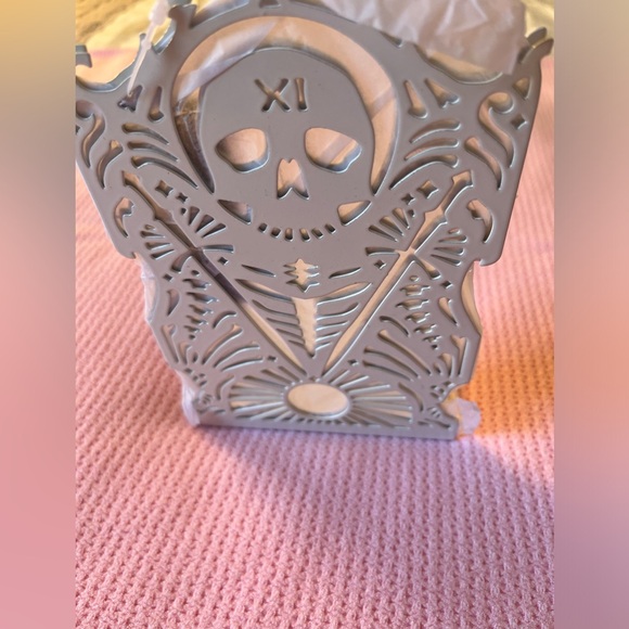 Fairyloot Exclusive Reap What You Sow BOOK ENDS - Picture 2 of 3